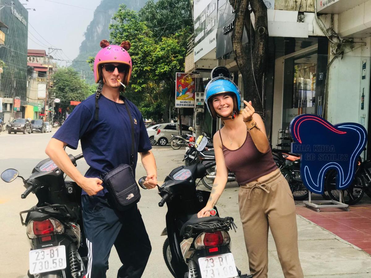 Ha Giang Safari Hostel & Motorbikes Екстериор снимка