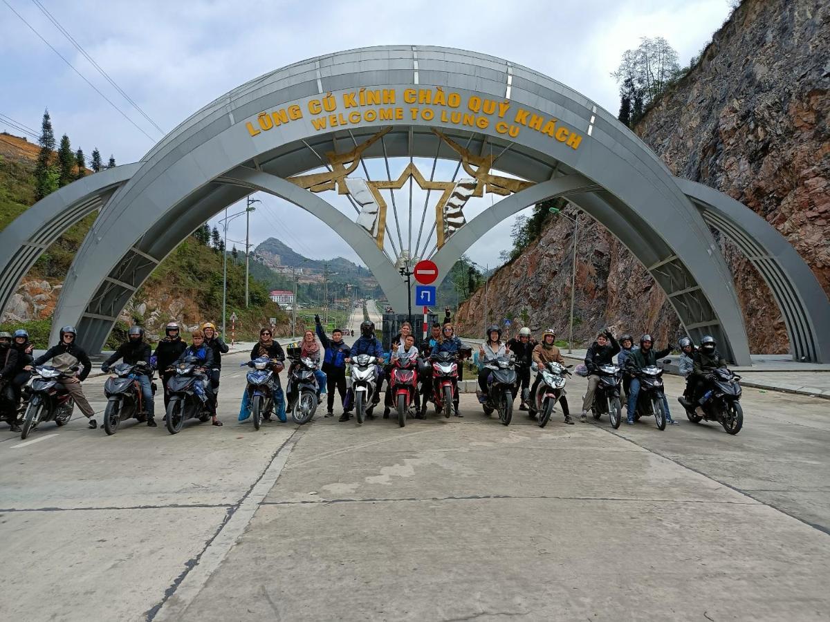 Ha Giang Safari Hostel & Motorbikes Екстериор снимка