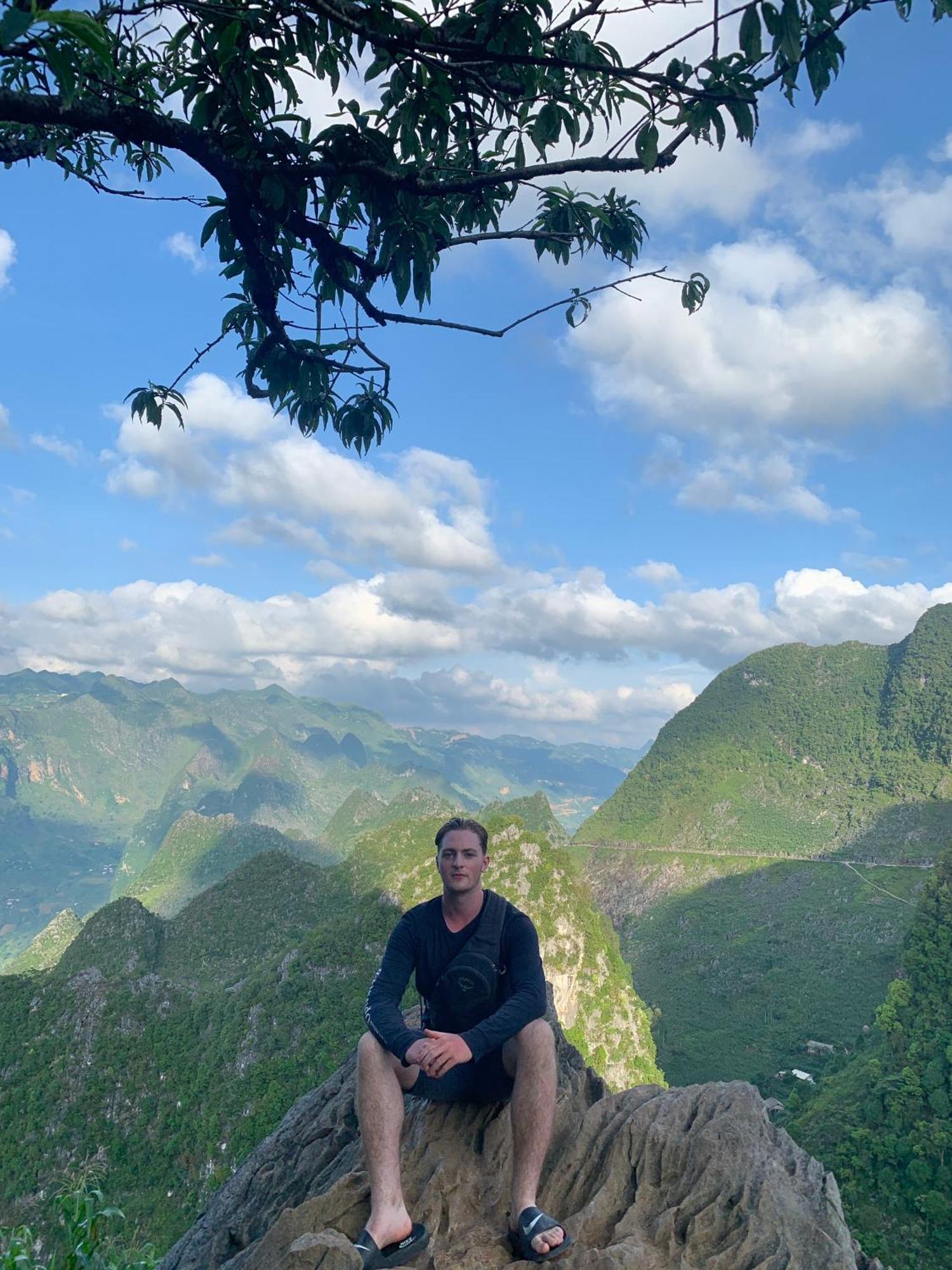 Ha Giang Safari Hostel & Motorbikes Екстериор снимка
