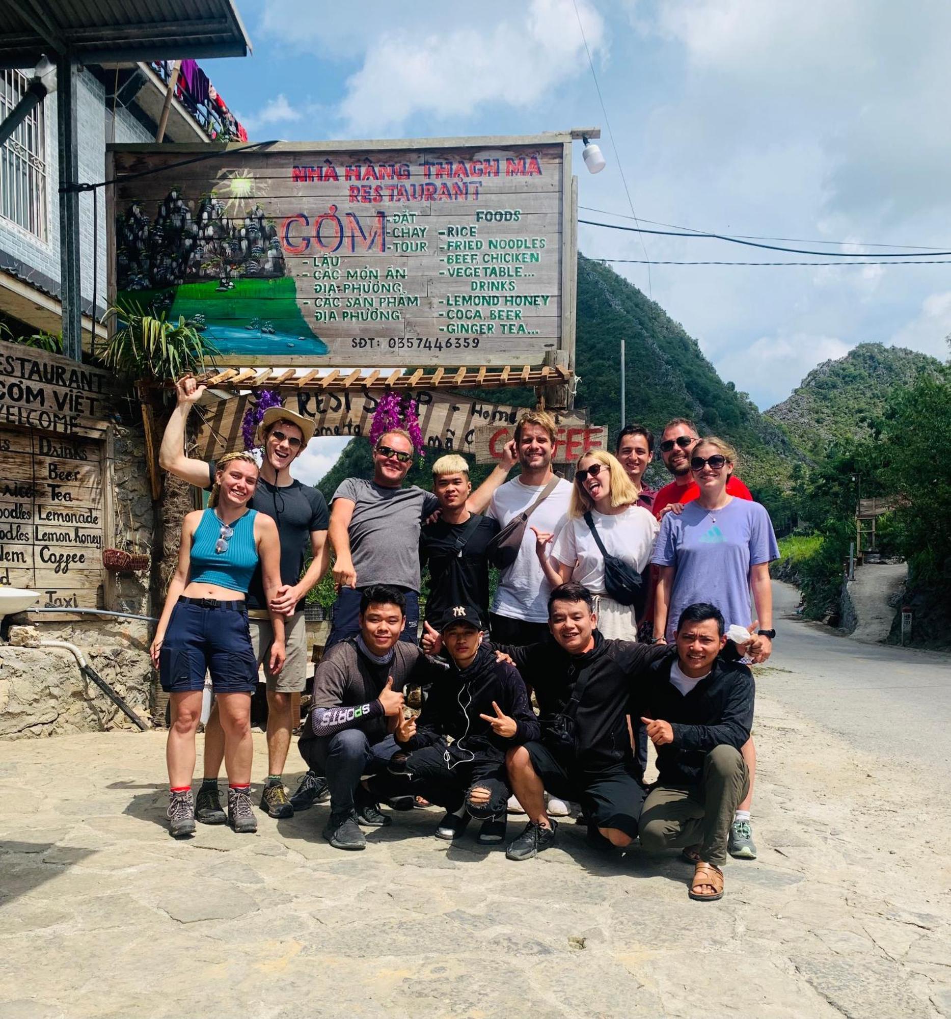 Ha Giang Safari Hostel & Motorbikes Екстериор снимка