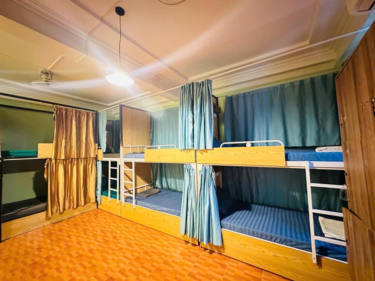 Ha Giang Safari Hostel & Motorbikes Екстериор снимка